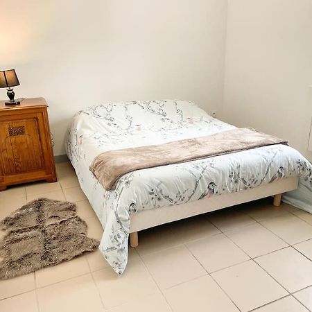 Maison De Campagne Paisible La Mesniere ภายนอก รูปภาพ